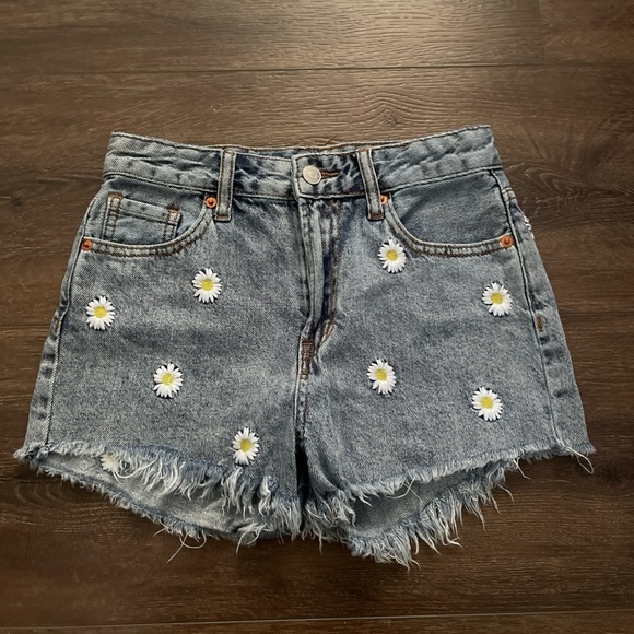 S.O.N.G. Pants - S.O.N.G. Super high waisted rise shorts